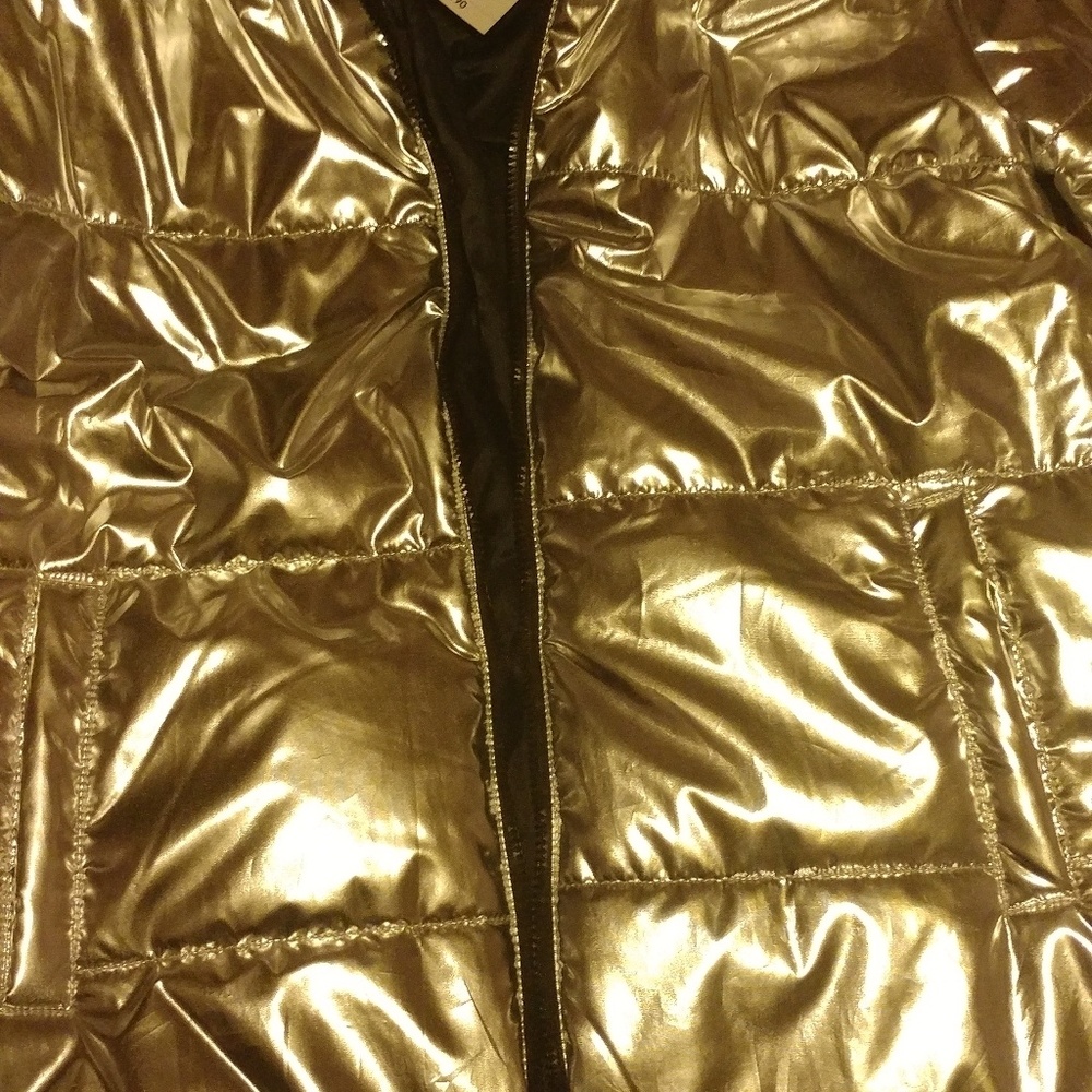 Forever 21 metalic puffer coat brand new with tags